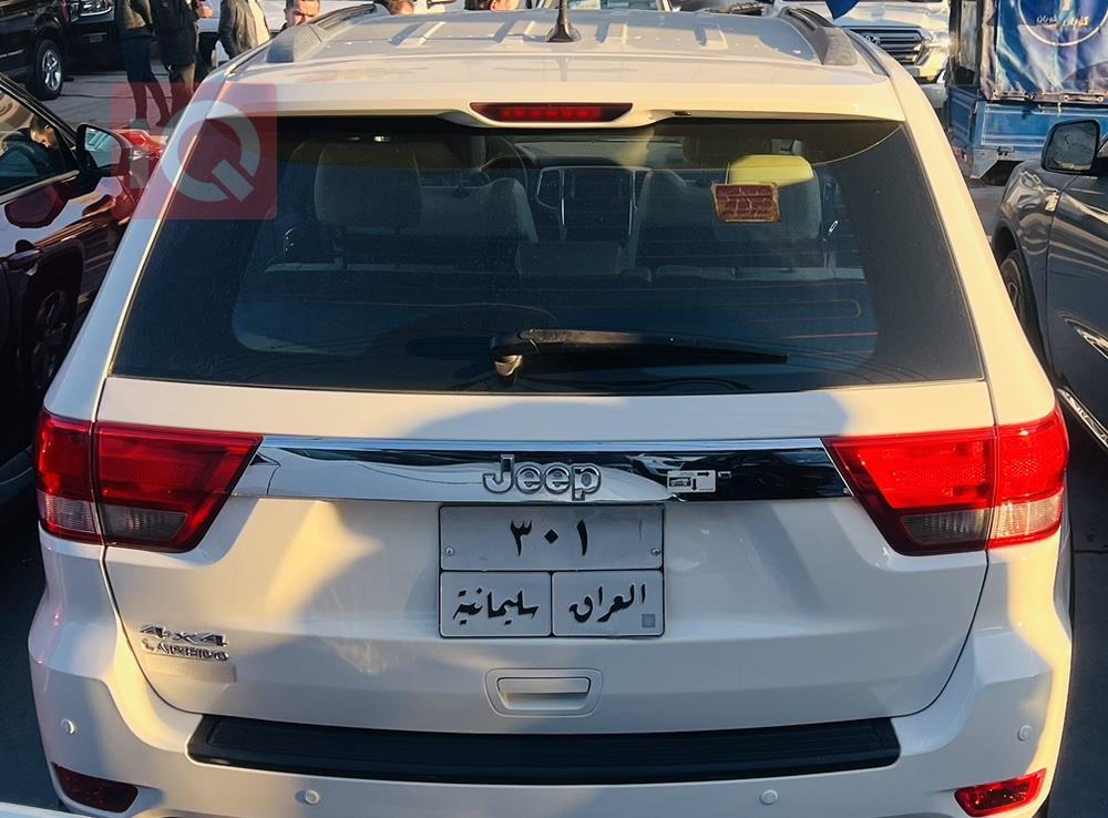جیپ گراند شیرۆکی